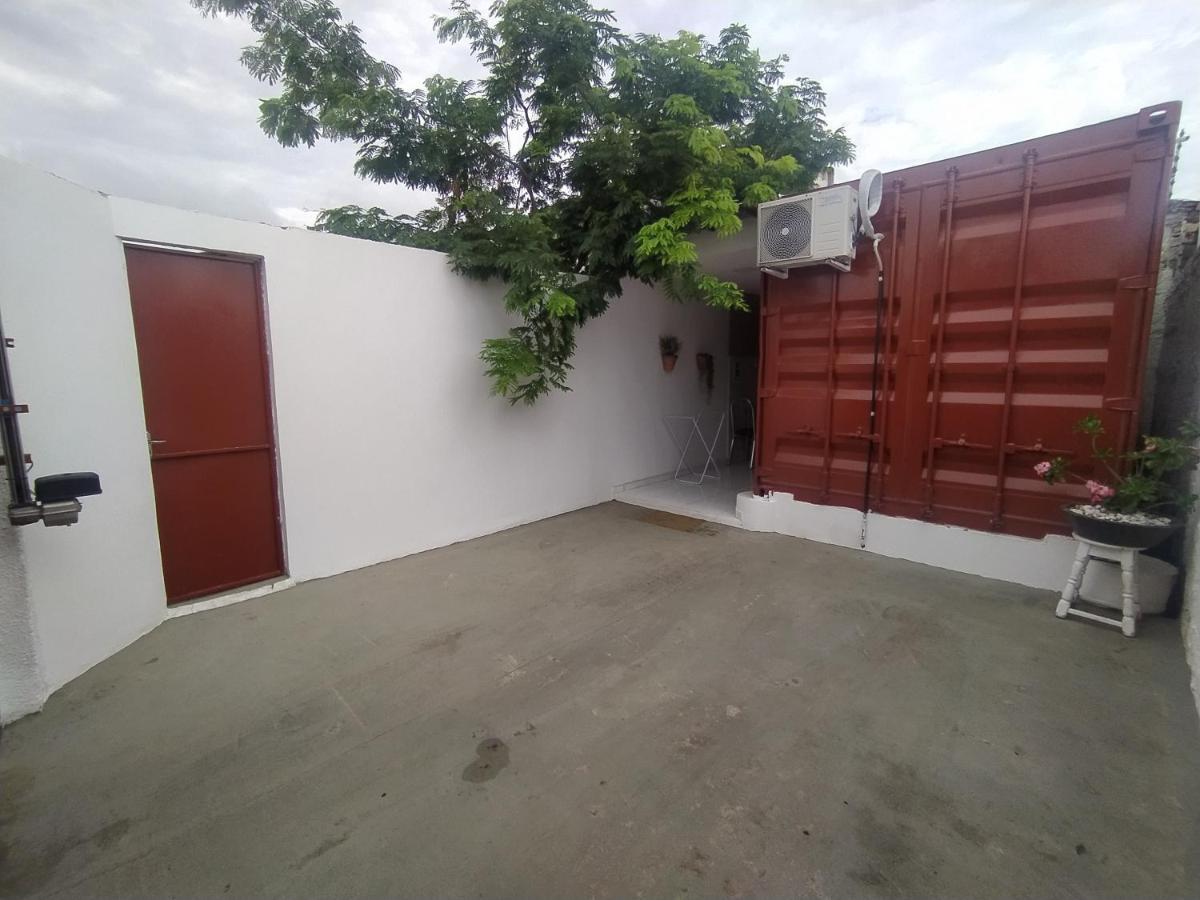 Container Lb Com Garagem Para Carros De Ate 4,5M Boa Vista  Exterior photo